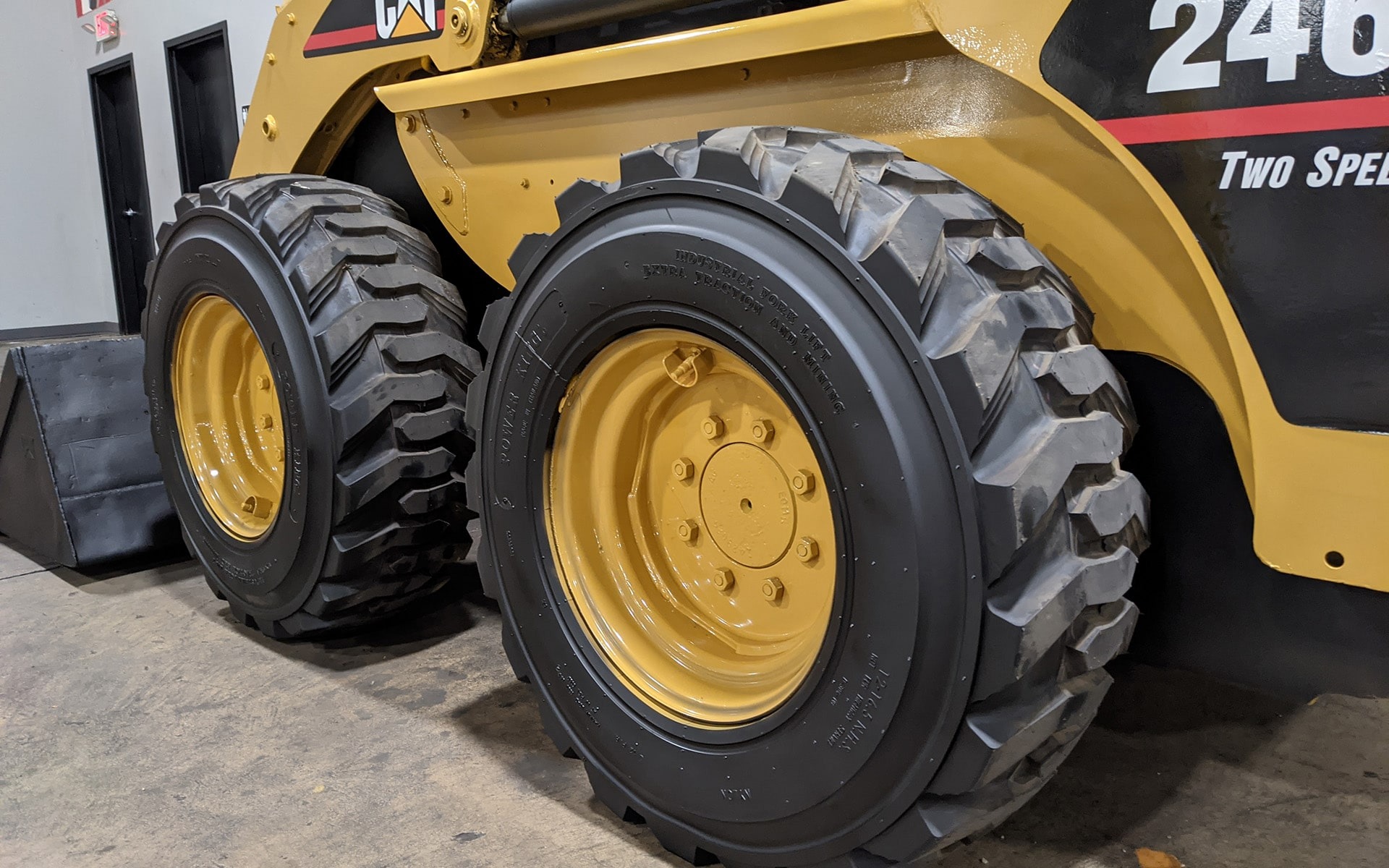 Used 2005 CATERPILLAR 246B  | Cary, IL