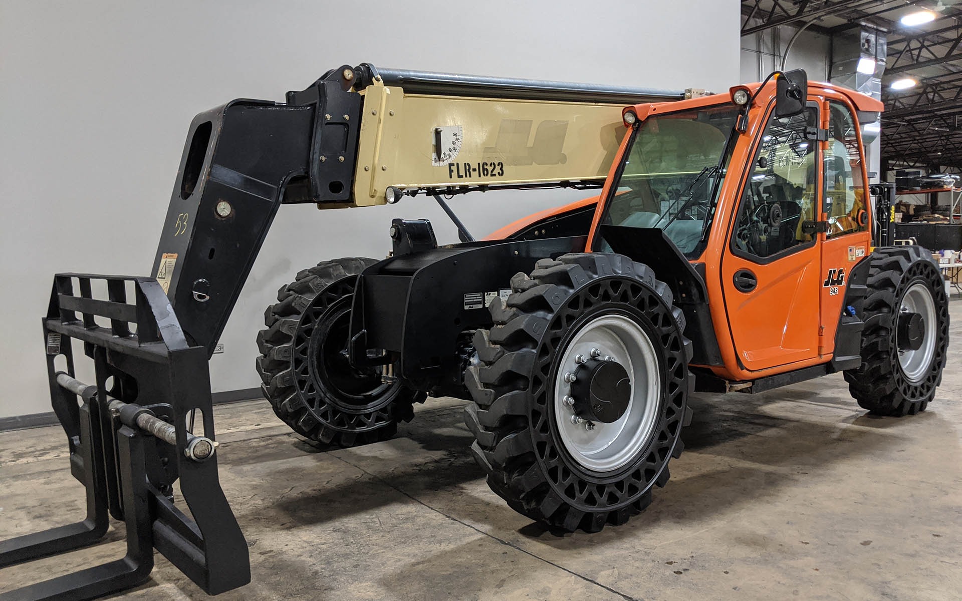 Used 2016 JLG 943  | Cary, IL