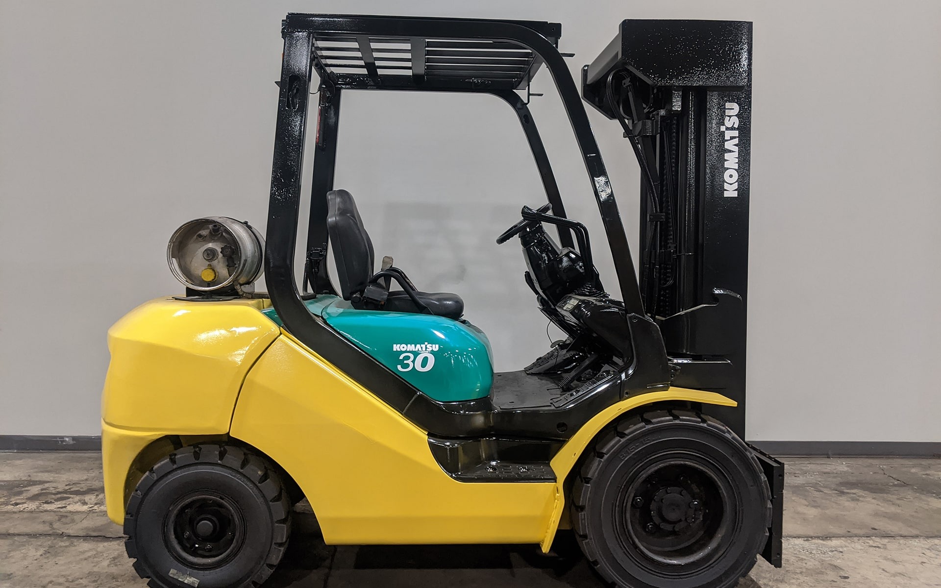 2011 KOMATSU FG30HT16 Stock 8008 for sale near Cary, IL IL KOMATSU