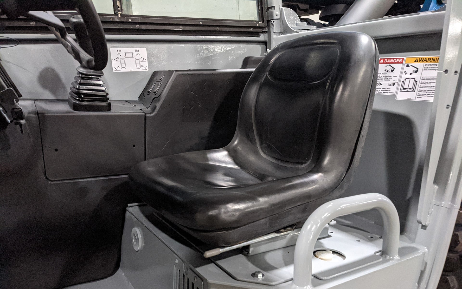 Used 2011 GENIE GTH 1056  | Cary, IL