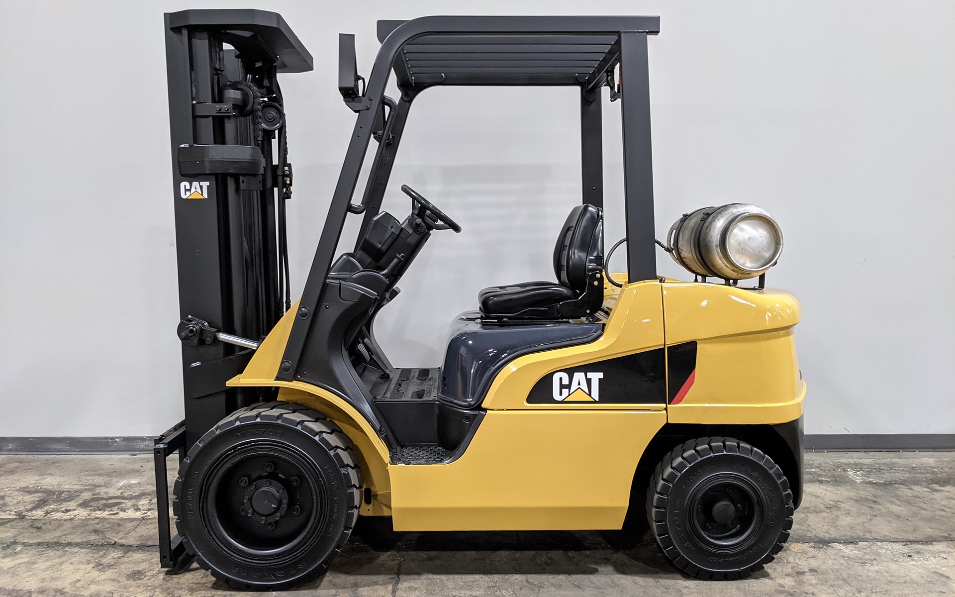 Used 2016 CATERPILLAR GP30N  | Cary, IL