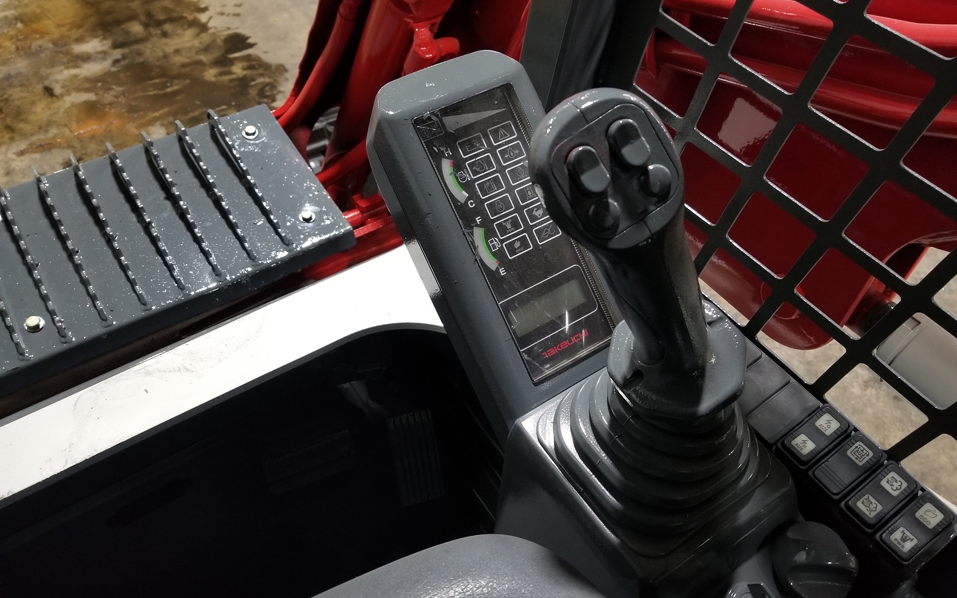 Used 2018 TAKEUCHI TL8  TRACKS  | Cary, IL