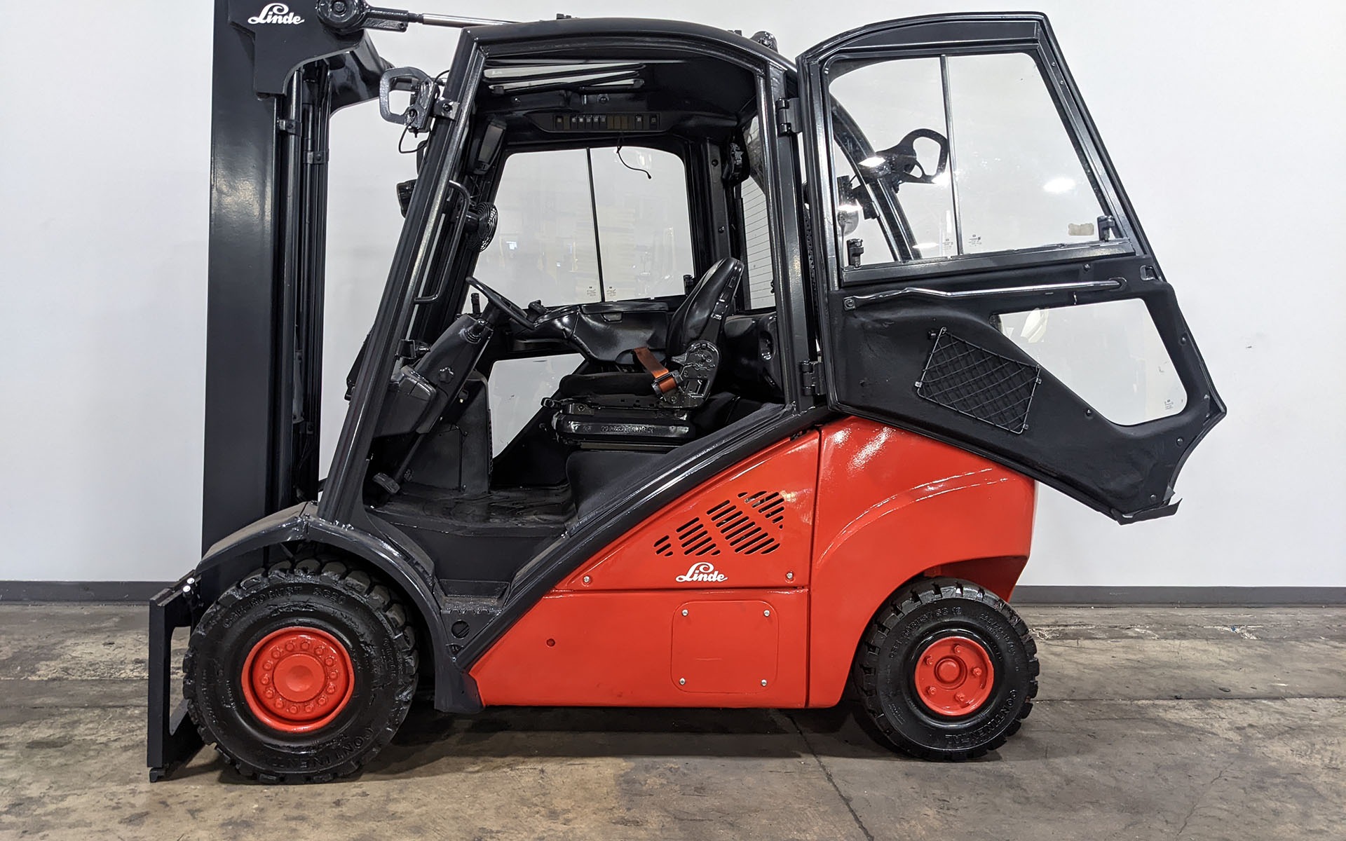 Used 2017 LINDE H30T  | Cary, IL