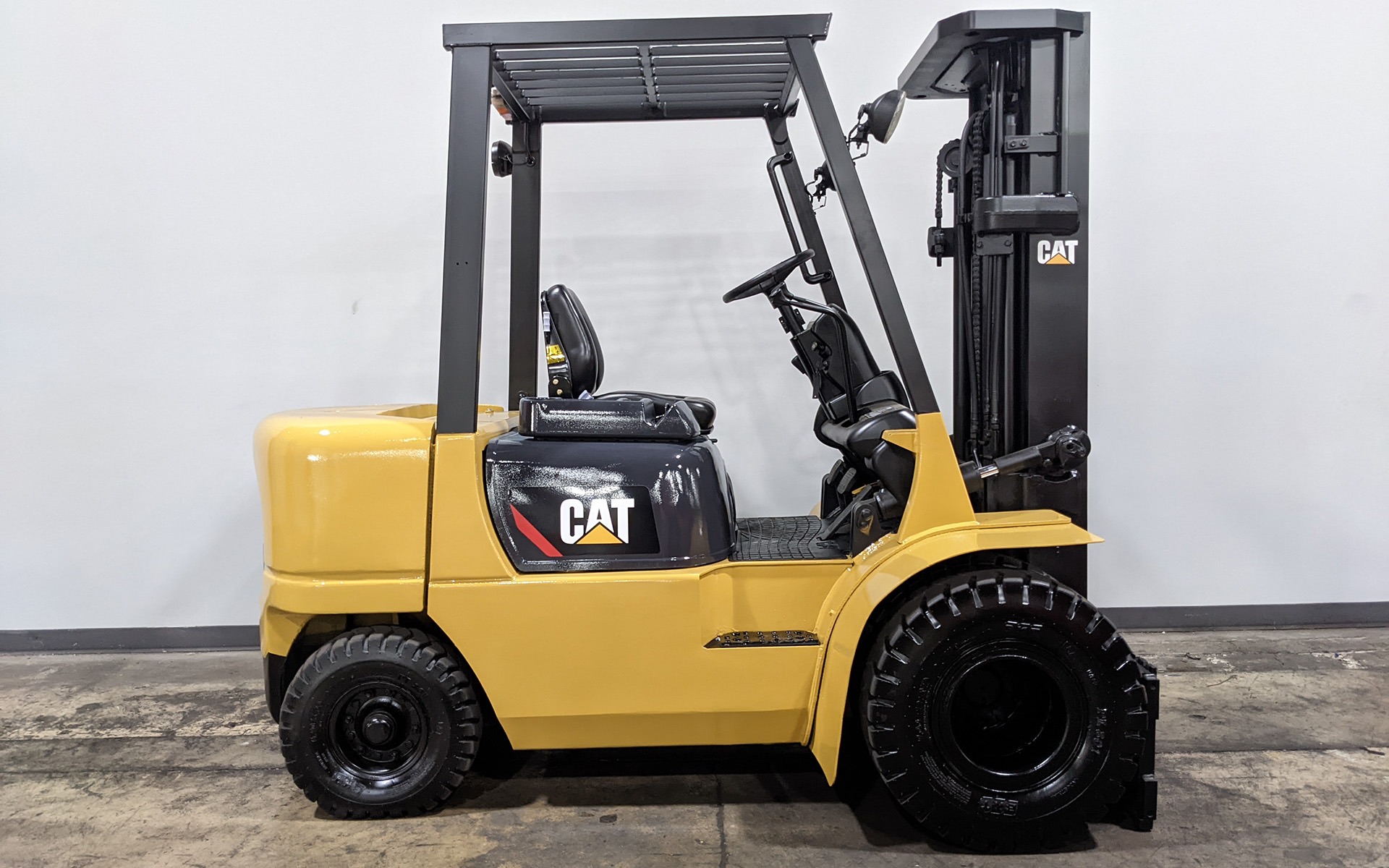 Used 2003 CATERPILLAR DP25K  | Cary, IL