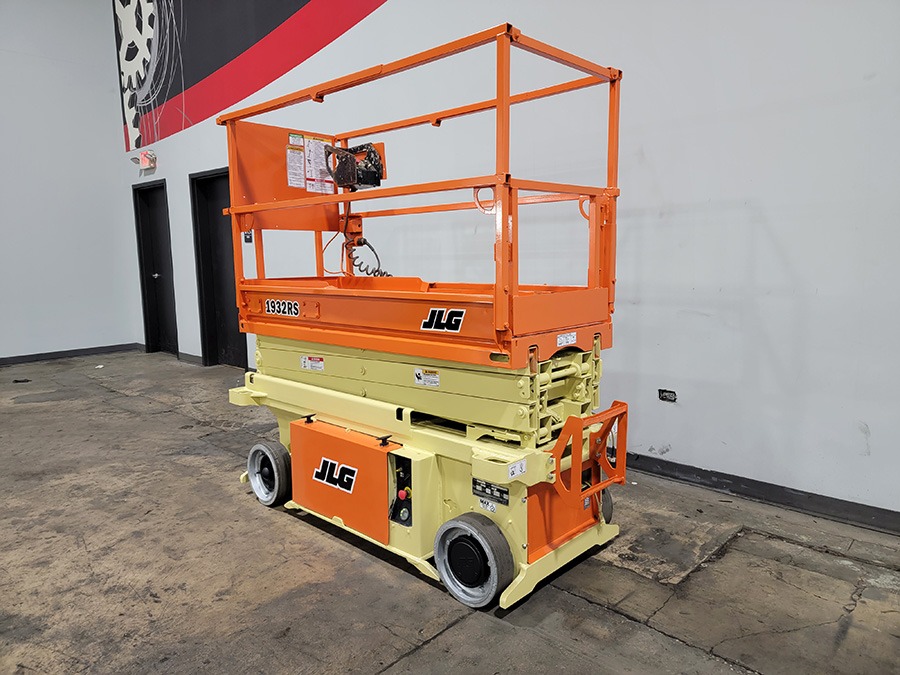 Used 2015 JLG 1932RS  | Cary, IL