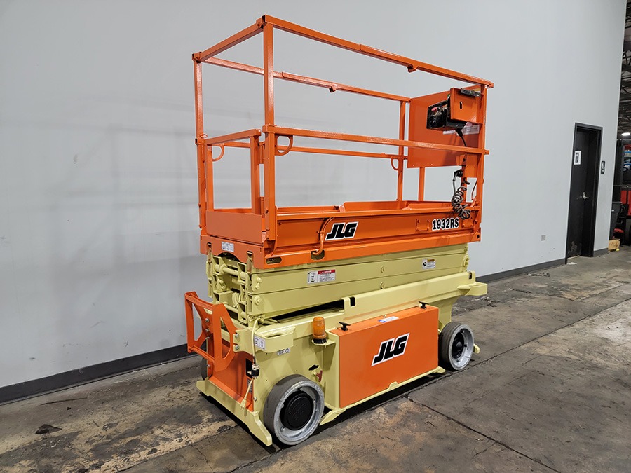 Used 2015 JLG 1932RS  | Cary, IL