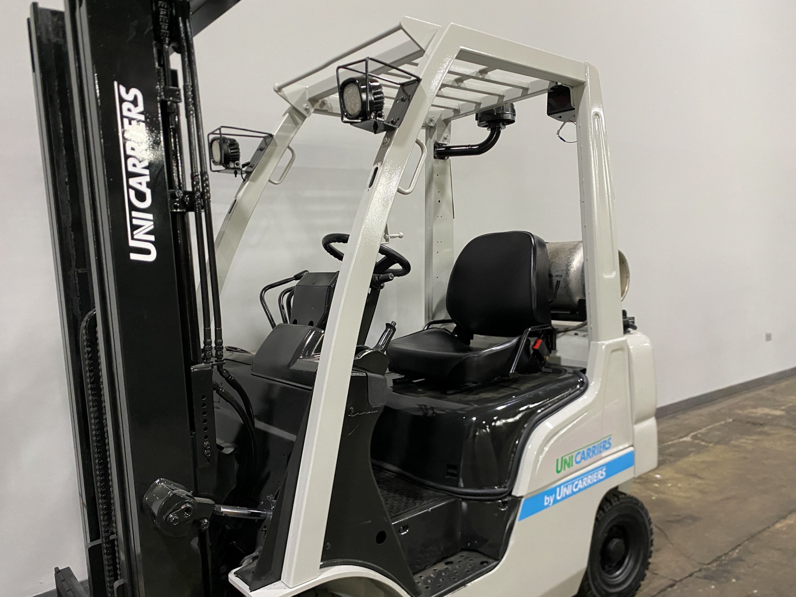 Used 2017 UNICARRIER MP1F1A18LV  | Cary, IL